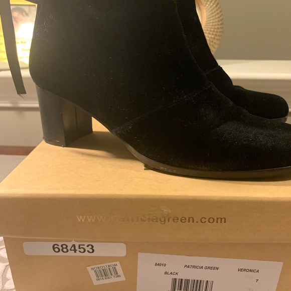 Patricia Green - Black Velvet booties - Picture 9 of 9